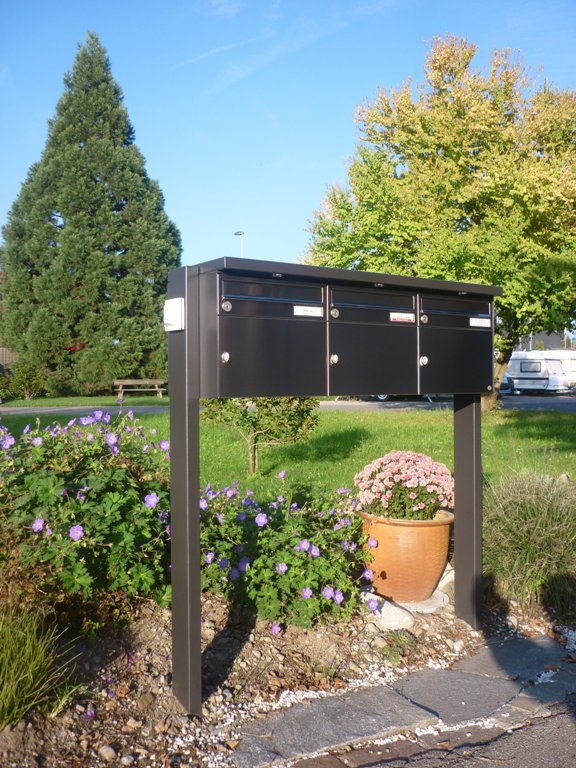 Briefkasten-Anlage mit LED-Beleuchtung